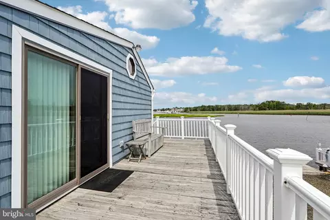 Exterior - 1107 Leilani Dr, Forked River, NJ 08731 photo 9 of 10
