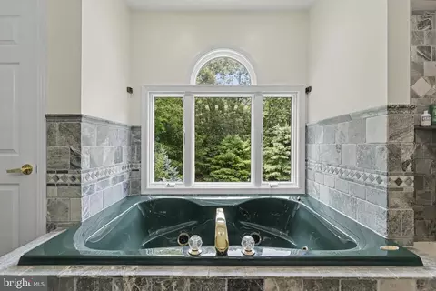 Bath - 700 Wright-debow Rd, Jackson, NJ 08527 photo 3 of 9