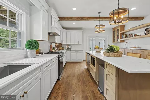 Kitchen - 700 Wright-debow Rd, Jackson, NJ 08527 photo 7 of 10