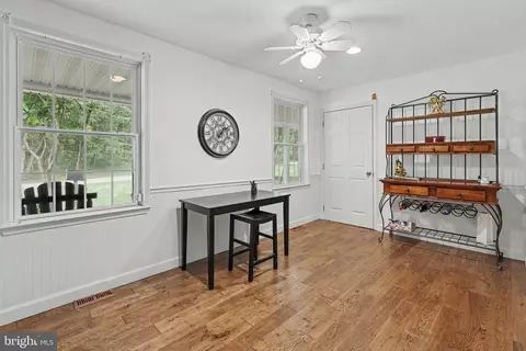 Entry Way - 700 Wright-debow Rd, Jackson, NJ 08527 photo 2 of 7