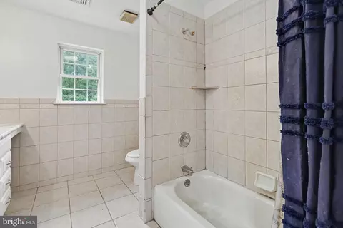 Bath - 700 Wright-debow Rd, Jackson, NJ 08527 photo 9 of 9