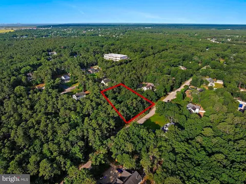 20 Maplewood Dr, Little Egg Harbor Twp, NJ 08087