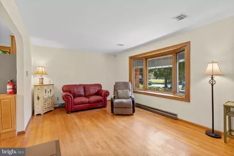 Living - 8 Riccis Dr, Jackson, NJ 08527 photo 1 of 1