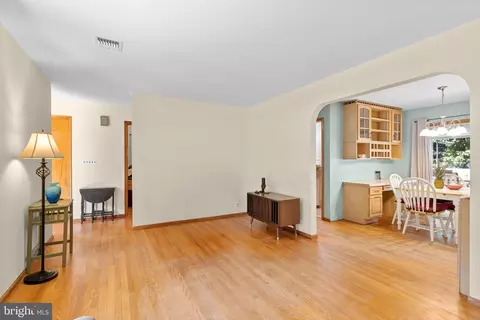 Entry Way - 8 Riccis Dr, Jackson, NJ 08527 photo 3 of 4