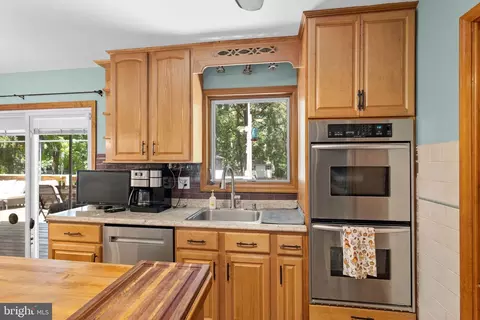Kitchen - 8 Riccis Dr, Jackson, NJ 08527 photo 3 of 3