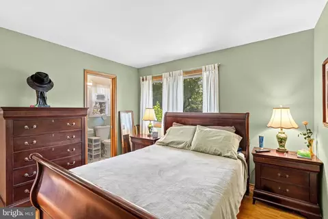 Bedroom - 8 Riccis Dr, Jackson, NJ 08527 photo 2 of 5