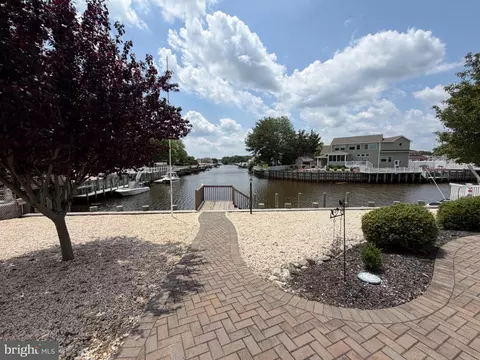799 Jane Dr, Manahawkin, NJ 08050