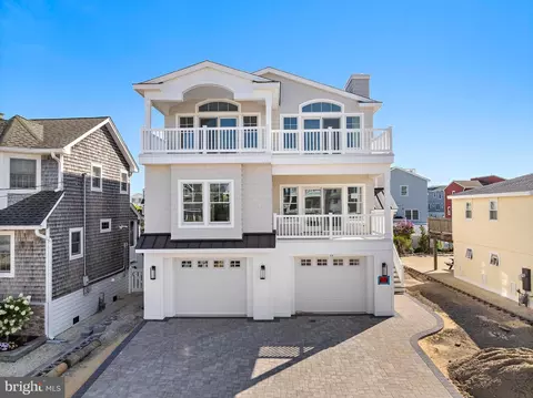 328 N 7th St, Surf City, NJ 08008