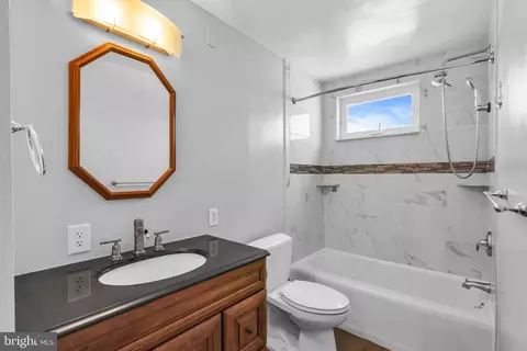 Bath - 974 Capstan Dr, Forked River, NJ 08731 photo 1 of 3