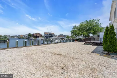 Exterior - 974 Capstan Dr, Forked River, NJ 08731 photo 4 of 4