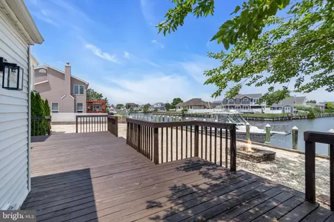 Exterior - 974 Capstan Dr, Forked River, NJ 08731 photo 2 of 4