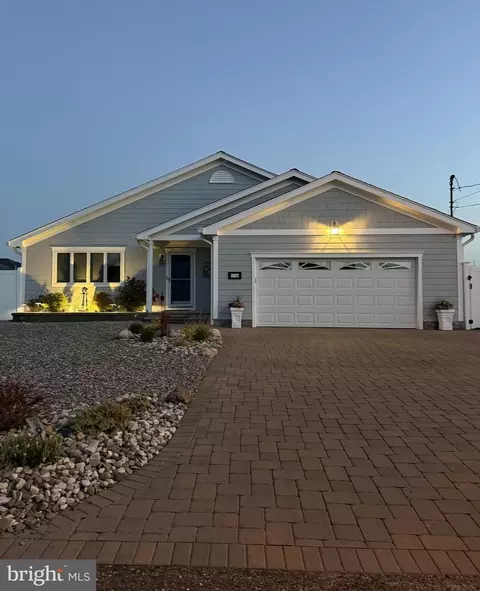 1149 E Hickory Dr, Lanoka Harbor, NJ 08734
