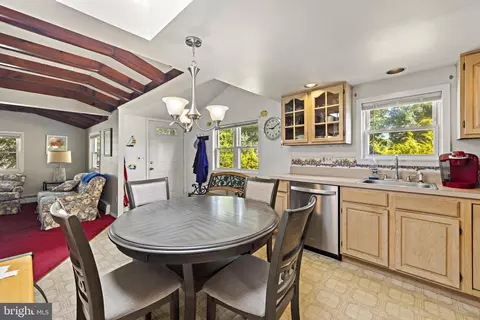 Dining - 901 Beach Blvd, Forked River, NJ 08731 photo 1 of 1