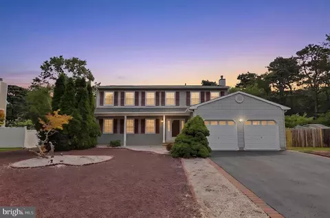 1075 Torremolinos Ct, Toms River, NJ 08753