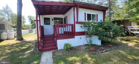 105 Cedar Ln, Barnegat, NJ 08005