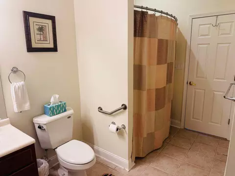 Bath - 72 Golf View Dr, Little Egg Harbor Twp, NJ 08087 photo 4 of 8