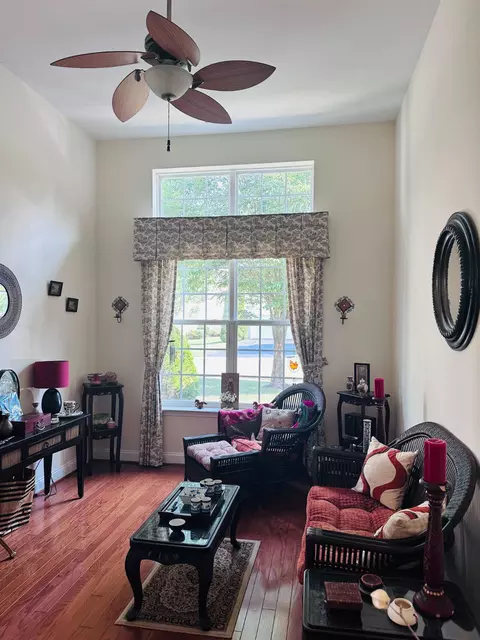 Living - 72 Golf View Dr, Little Egg Harbor Twp, NJ 08087 photo 2 of 5
