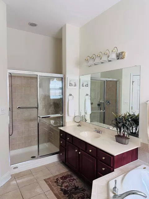 Bath - 72 Golf View Dr, Little Egg Harbor Twp, NJ 08087 photo 3 of 8
