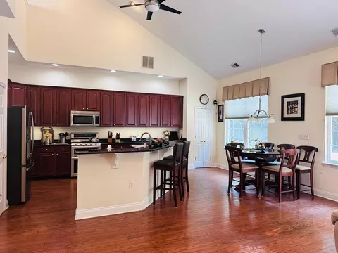 Kitchen - 72 Golf View Dr, Little Egg Harbor Twp, NJ 08087 photo 4 of 5