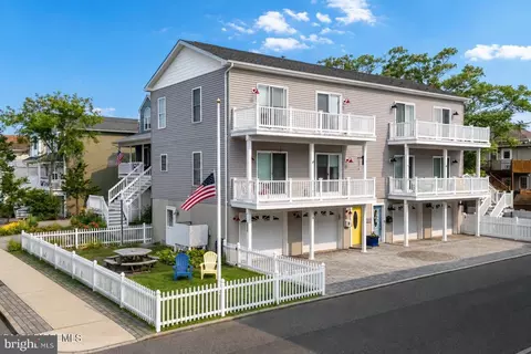 1312 Berkeley Ln, Seaside Park, NJ 08752