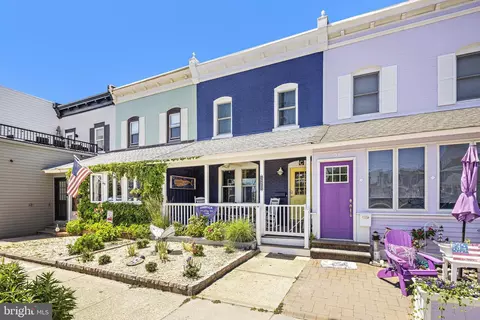 210 S Bay Ave, Beach Haven, NJ 08008