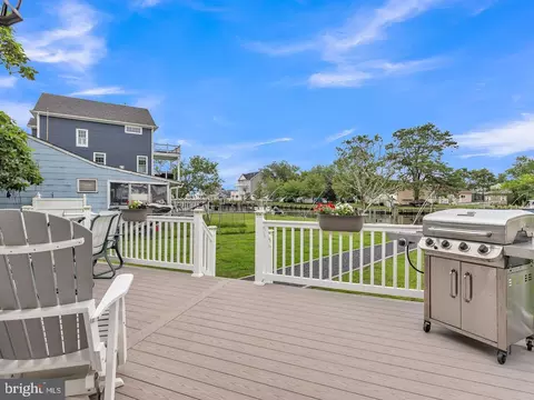 Exterior - 18 Beacon Dr, Waretown, NJ 08758 photo 4 of 14