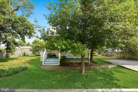 Exterior - 414 Springfield Ave, Pine Beach, NJ 08741 photo 2 of 10