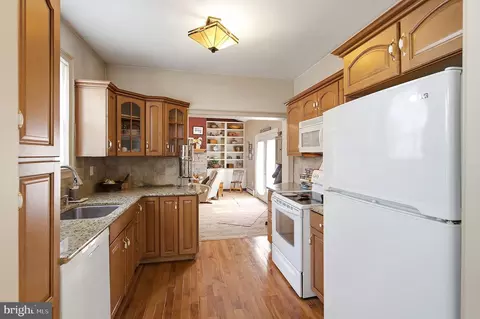 Kitchen - 414 Springfield Ave, Pine Beach, NJ 08741 photo 1 of 3