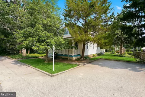 Exterior - 414 Springfield Ave, Pine Beach, NJ 08741 photo 1 of 10