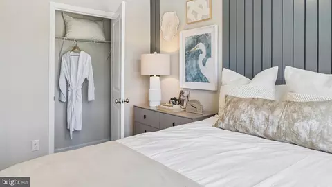 Bedroom - 39 Forest Park Dr, Waretown, NJ 08758 photo 2 of 5