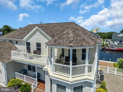 Exterior - 77 Tiller Dr, Waretown, NJ 08758 photo 12 of 14