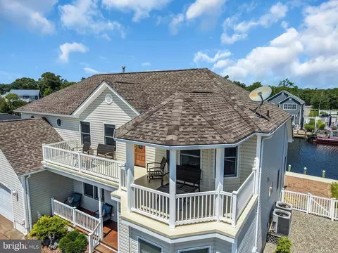 Exterior - 77 Tiller Dr, Waretown, NJ 08758 photo 13 of 14