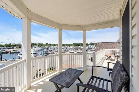 Exterior - 77 Tiller Dr, Waretown, NJ 08758 photo 4 of 14