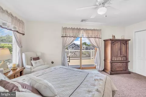 Bedroom - 77 Tiller Dr, Waretown, NJ 08758 photo 2 of 9