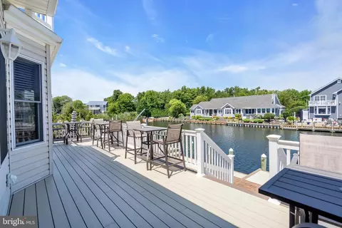 Exterior - 77 Tiller Dr, Waretown, NJ 08758 photo 8 of 14