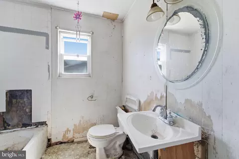 Bath - 400 Third St, Waretown, NJ 08758 photo 1 of 2