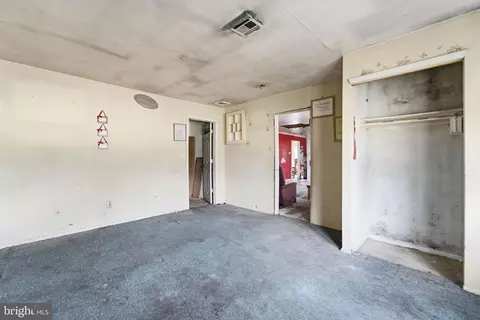Bedroom - 400 Third St, Waretown, NJ 08758 photo 2 of 5