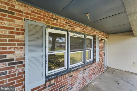 Exterior - 400 Third St, Waretown, NJ 08758 photo 2 of 4