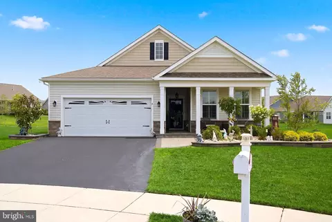 4 Otter Cir, Barnegat, NJ 08005