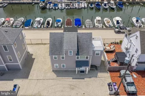 20 W South 33rd St, Long Beach Township, NJ 08008