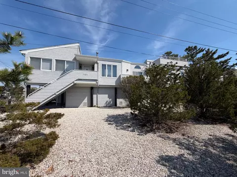 2404 Bayview Ave, Barnegat Light, NJ 08006