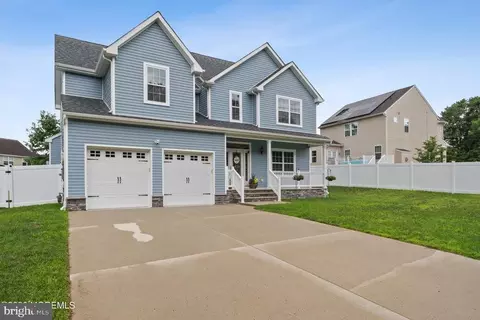 4 Harpoon Dr, Barnegat, NJ 08005