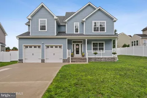4 Harpoon Dr, Barnegat, NJ 08005