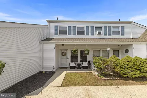 6 Mediterranean Ct, Barnegat, NJ 08005