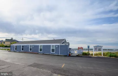 24 Woodhaven Rd, Toms River, NJ 08753