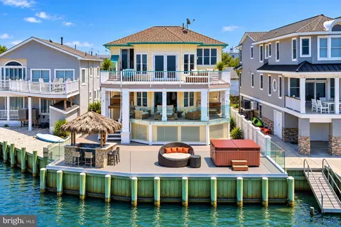 2011 Sunset Ave, Surf City, NJ 08008