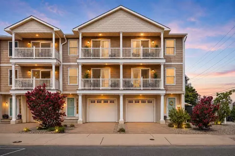 304 Halsey Ave #E, Seaside Heights, NJ 08751