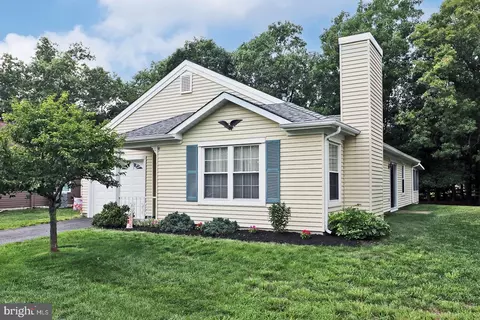 12 Cottonwood Dr, Barnegat, NJ 08005