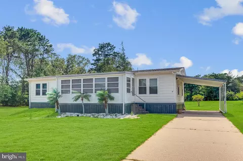 29 Nancy Ln, Barnegat, NJ 08005