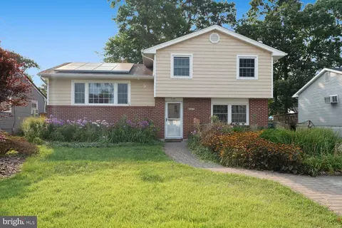 327 Twin Lakes Blvd, Little Egg Harbor Twp, NJ 08087